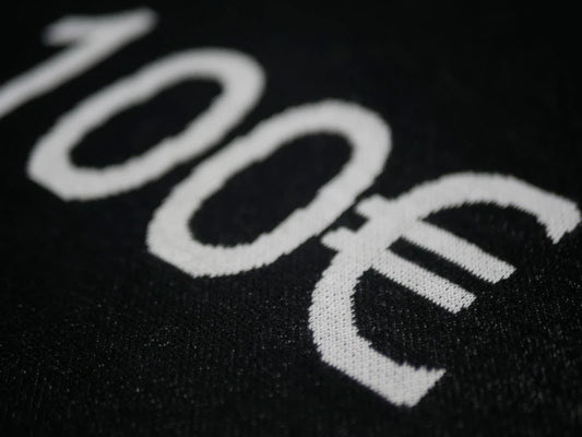 100€ Sweater